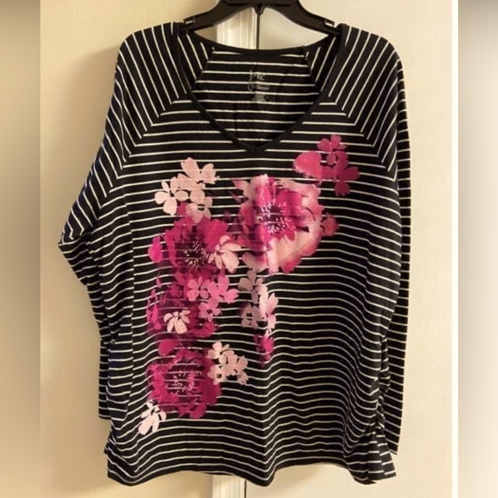 NWOT Cute “JMS” by Hanes women’s striped floral long sleeve top, Sz 4X